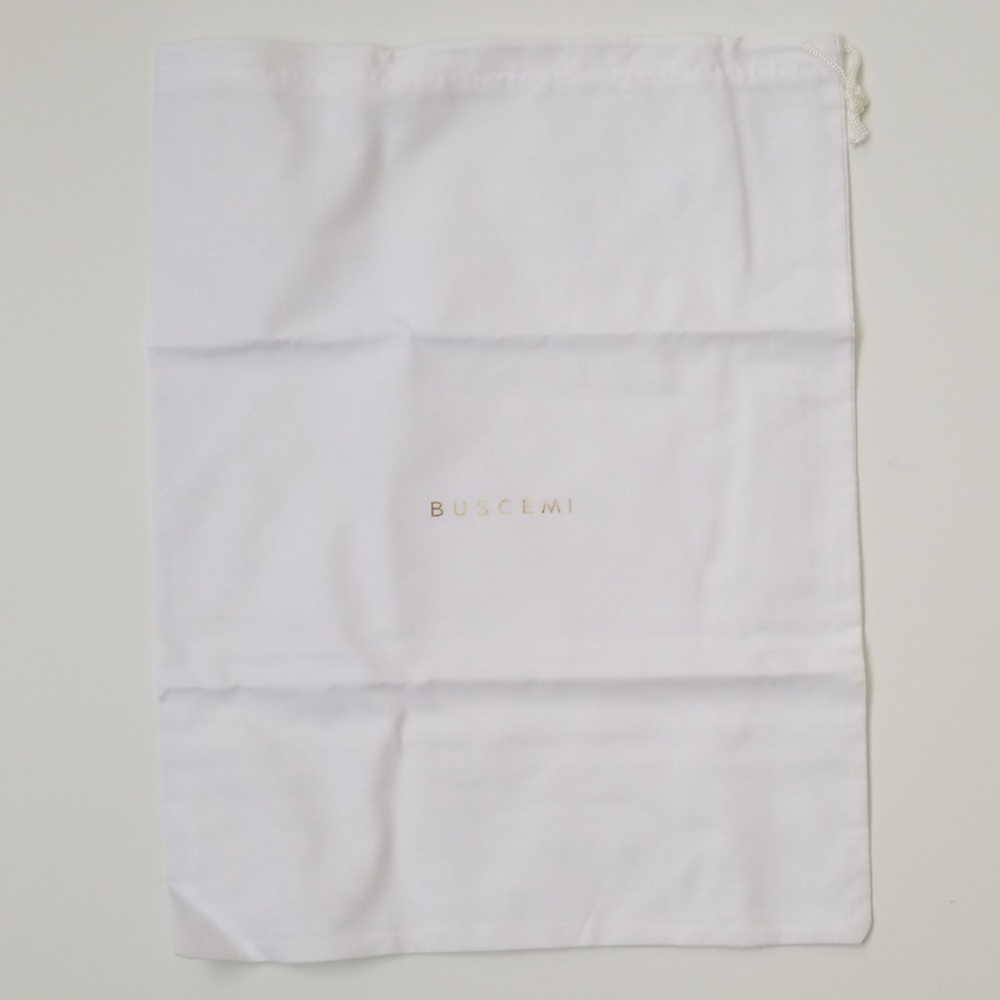 BUSCEMI DUST COVER